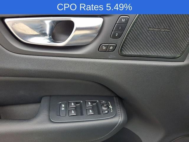 2023 Volvo XC60 B5 AWD Plus Bright Theme