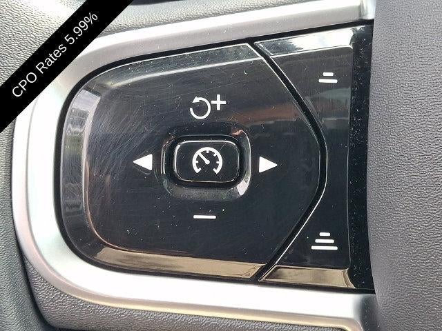 2023 Volvo XC60 B5 AWD Plus Bright Theme