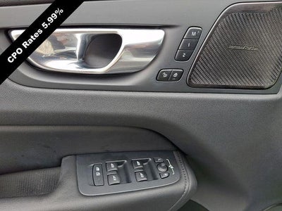2023 Volvo XC60 B5 AWD Plus Bright Theme