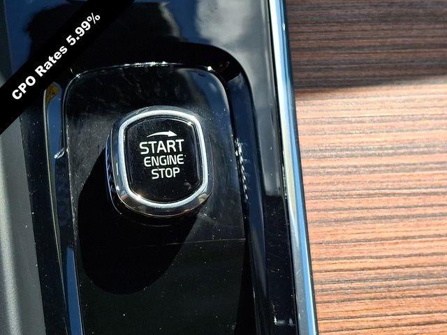 2023 Volvo XC60 B5 AWD Plus Bright Theme