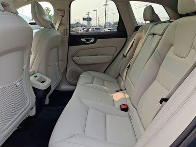 2023 Volvo XC60 B5 AWD Core