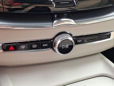 2023 Volvo XC60 B5 AWD Core