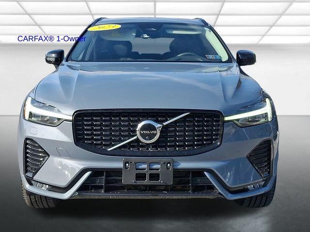 2023 Volvo XC60 B5 AWD Plus Dark Theme