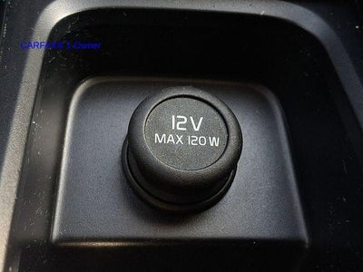 2023 Volvo XC60 B5 AWD Plus Dark Theme