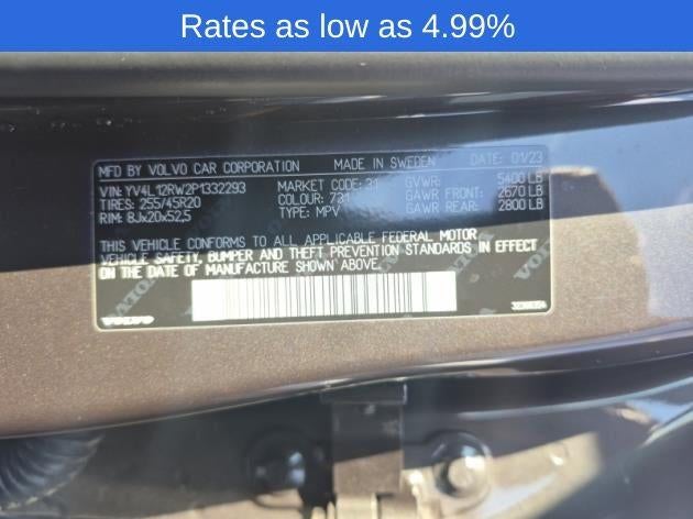 2023 Volvo XC60 B5 AWD Plus Dark Theme