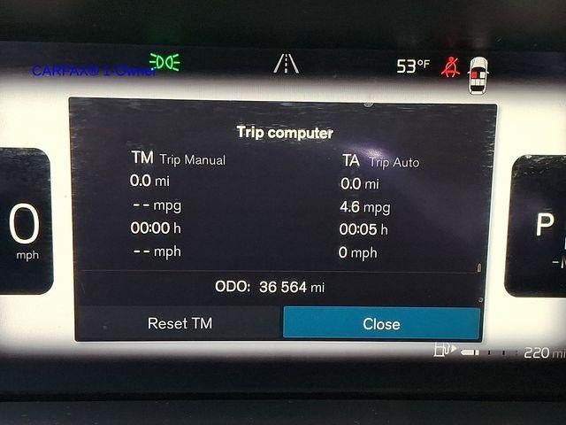 2023 Volvo XC60 B5 AWD Plus Dark Theme