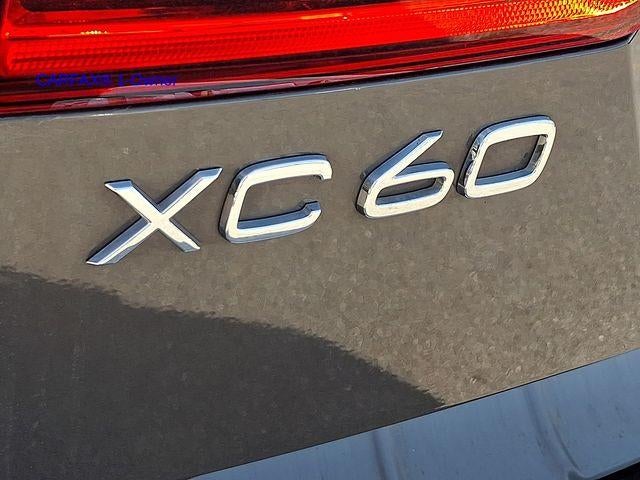2023 Volvo XC60 B5 AWD Plus Dark Theme