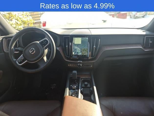 2023 Volvo XC60 B5 AWD Plus Dark Theme