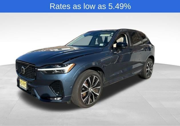 2023 Volvo XC60 B5 AWD Plus Dark Theme