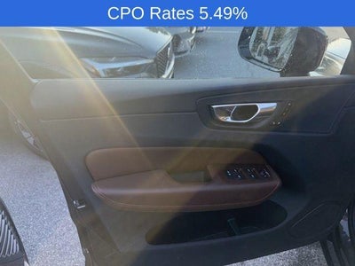 2023 Volvo XC60 B5 AWD Plus Dark Theme