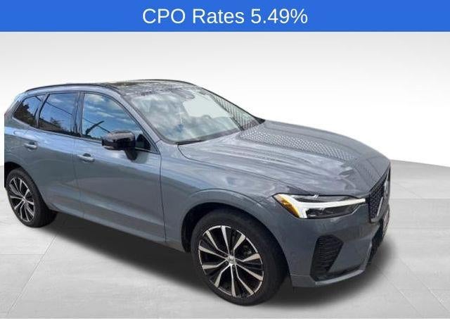 2023 Volvo XC60 B5 AWD Plus Dark Theme