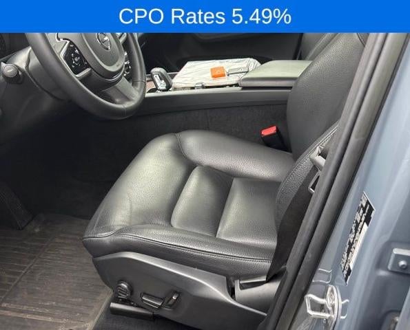 2023 Volvo XC60 B5 AWD Plus Dark Theme