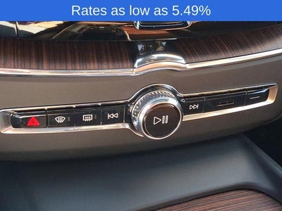 2023 Volvo XC60 B5 AWD Plus Dark Theme