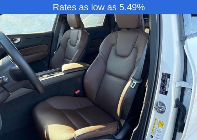 2023 Volvo XC60 B5 AWD Plus Dark Theme