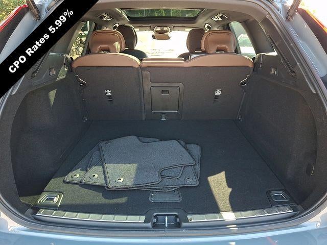 2023 Volvo XC60 B5 AWD Plus Dark Theme