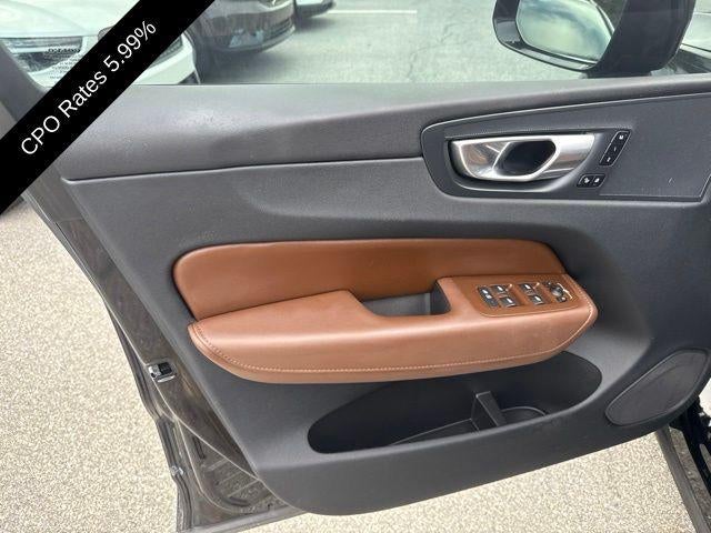 2023 Volvo XC60 B5 AWD Plus Dark Theme