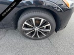 2023 Volvo XC60 B5 AWD Plus Dark Theme