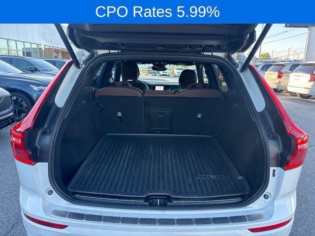 2023 Volvo XC60 B5 AWD Plus Dark Theme