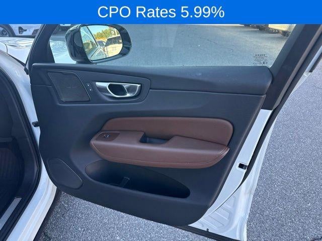 2023 Volvo XC60 B5 AWD Plus Dark Theme
