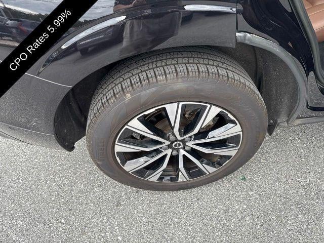 2023 Volvo XC60 B5 AWD Plus Dark Theme