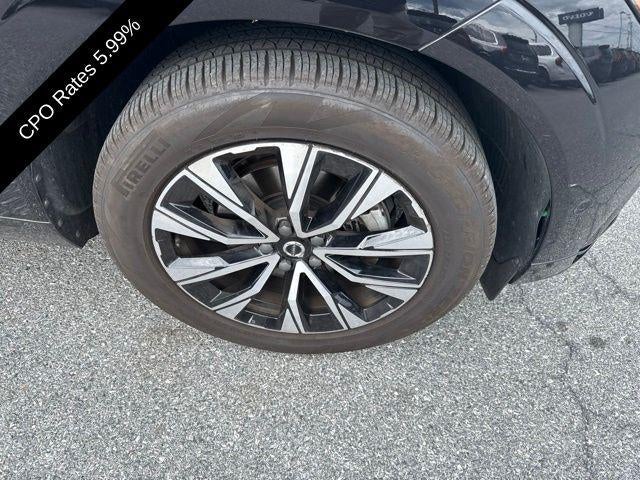 2023 Volvo XC60 B5 AWD Plus Dark Theme