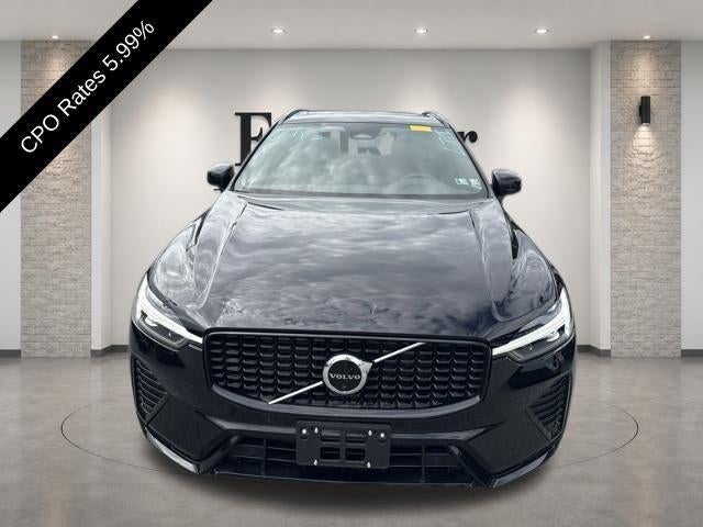 2023 Volvo XC60 B5 AWD Plus Dark Theme