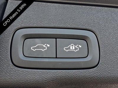 2023 Volvo XC60 B5 AWD Plus Dark Theme