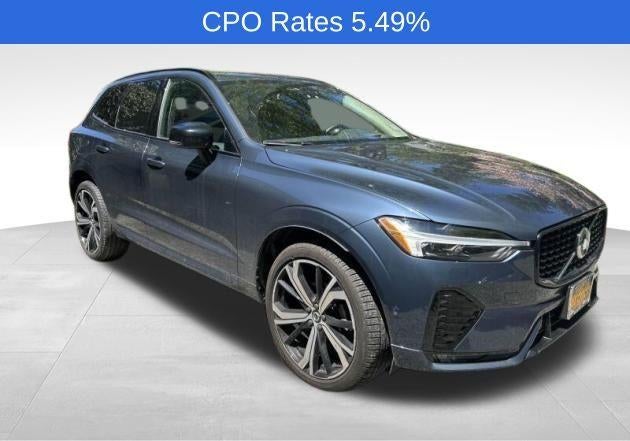 2023 Volvo XC60 B5 AWD Ultimate Dark Theme
