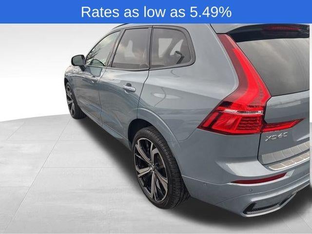 2023 Volvo XC60 B5 AWD Ultimate Dark Theme