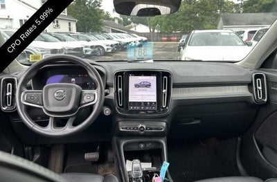 2023 Volvo XC40 B5 AWD Ultimate Bright Theme