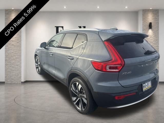 2023 Volvo XC40 B5 AWD Ultimate Bright Theme