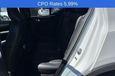 2023 Volvo XC40 B5 AWD Ultimate Bright Theme