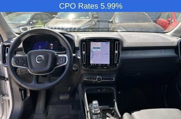 2023 Volvo XC40 B5 AWD Ultimate Bright Theme