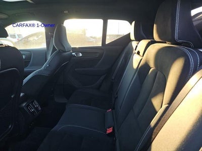 2025 Volvo XC40 B5 AWD Plus Dark Theme