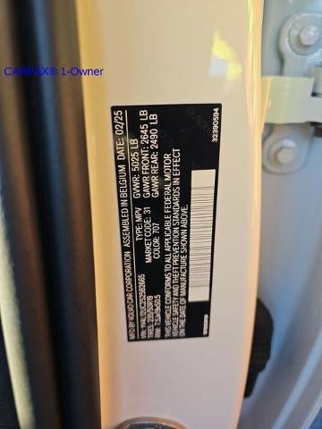 2025 Volvo XC40 B5 AWD Plus Dark Theme