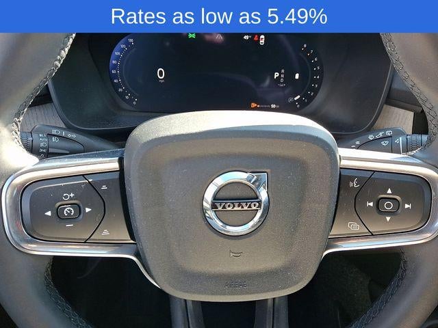 2026 Volvo XC40 B5 AWD Plus