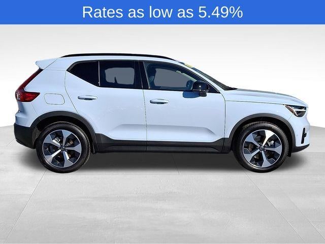 2026 Volvo XC40 B5 AWD Plus