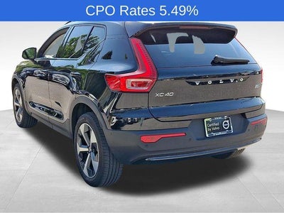 2025 Volvo XC40 B5 AWD Plus Dark Theme