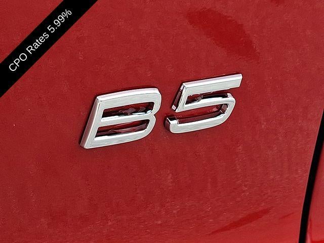 2025 Volvo XC40 B5 AWD Plus Dark Theme
