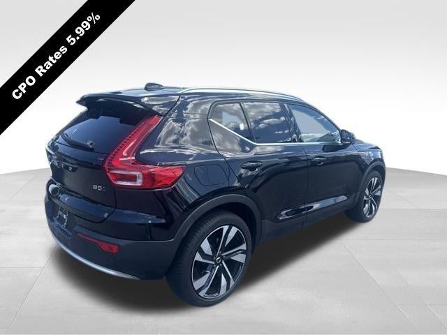 2024 Volvo XC40 B5 AWD Plus Bright Theme