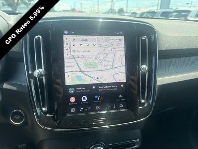 2024 Volvo XC40 B5 AWD Plus Bright Theme