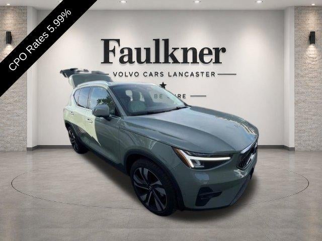 2024 Volvo XC40 B5 AWD Plus Bright Theme