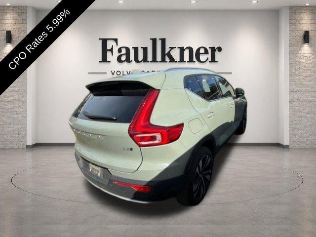 2024 Volvo XC40 B5 AWD Plus Bright Theme
