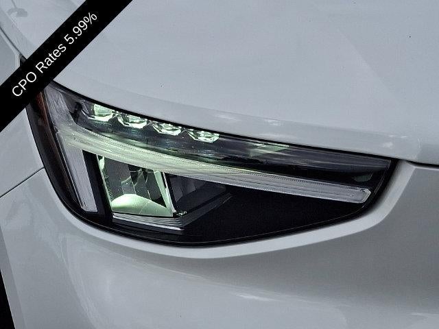 2024 Volvo XC40 B5 AWD Plus Bright Theme