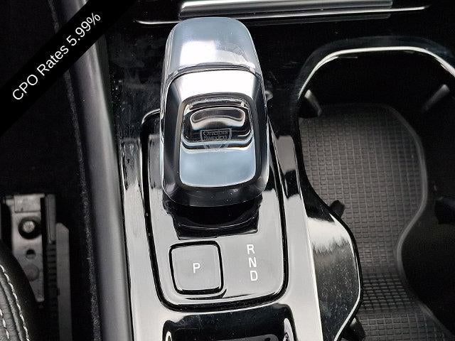 2024 Volvo XC40 B5 AWD Plus Bright Theme