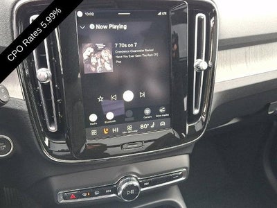 2024 Volvo XC40 B5 AWD Plus Bright Theme