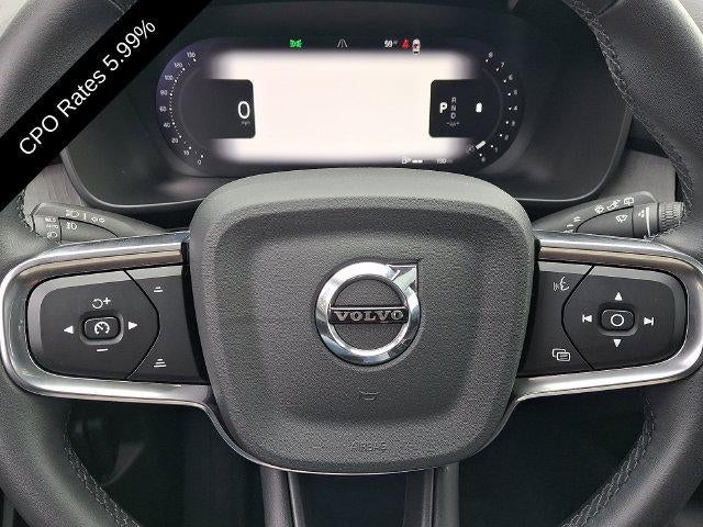 2024 Volvo XC40 B5 AWD Plus Bright Theme