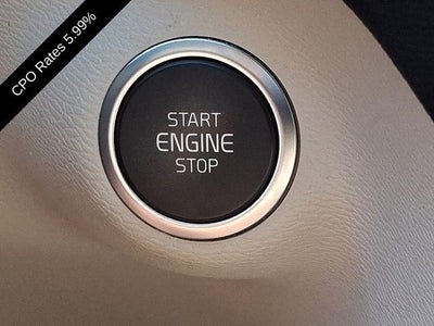 2024 Volvo XC40 B5 AWD Plus Dark Theme