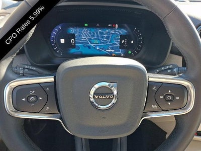 2024 Volvo XC40 B5 AWD Plus Dark Theme