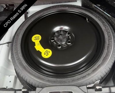 2024 Volvo XC40 B5 AWD Plus Dark Theme